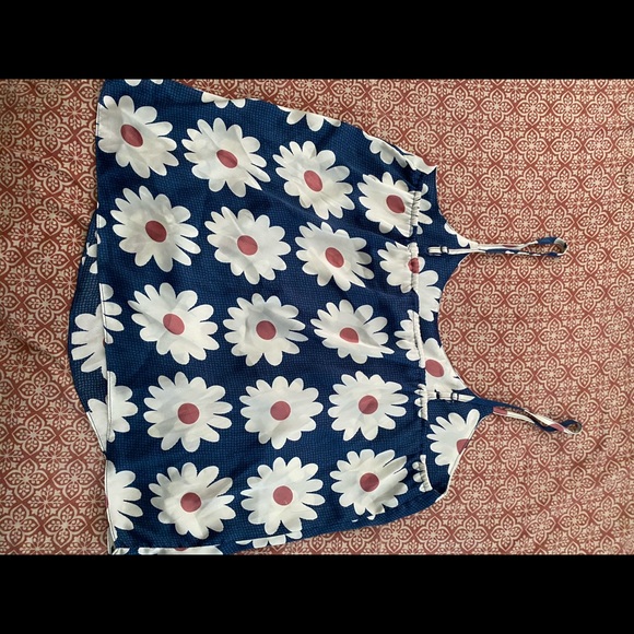 Floral Top - Picture 2 of 3